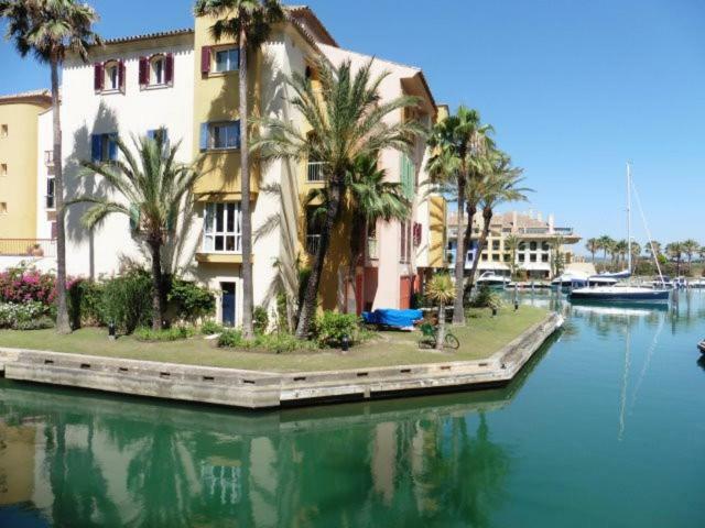 Apartamento Con Piscina ,Playa Con Vistas Panoramicas En La Marina De Sotogrande سان روكي المظهر الخارجي الصورة