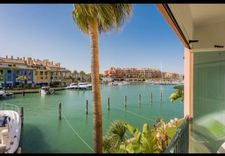 Apartamento Con Piscina ,Playa Con Vistas Panoramicas En La Marina De Sotogrande سان روكي المظهر الخارجي الصورة